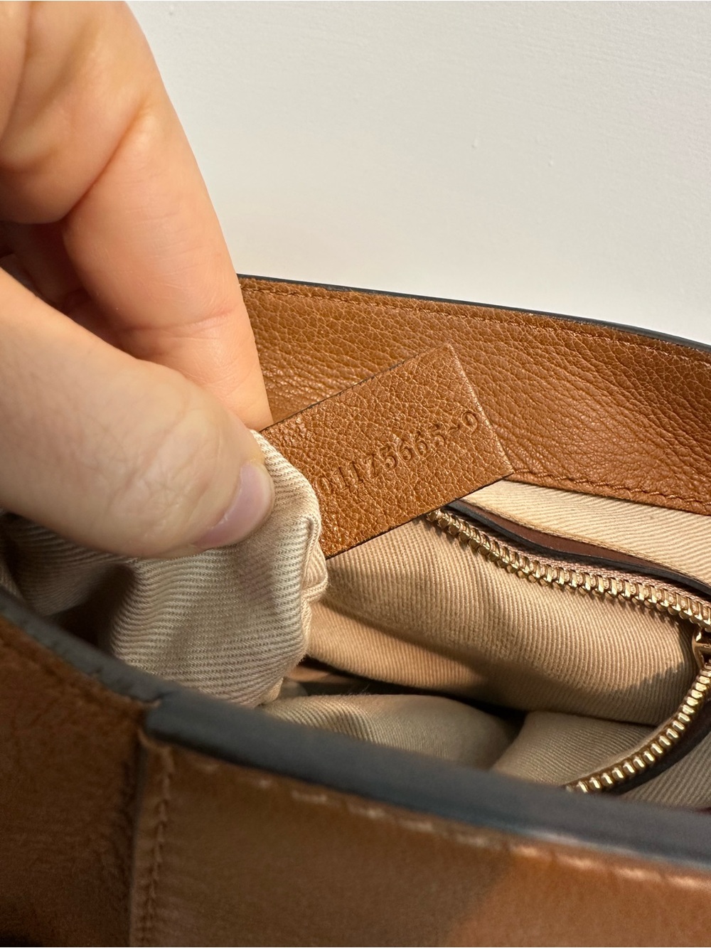 AUTHENTIC Chloe Lexa medium shoulder bag in tan leather - Picture 4 of 17